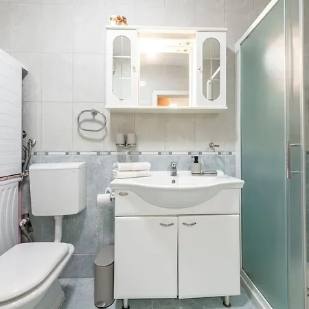Sea Breeze Apartament *